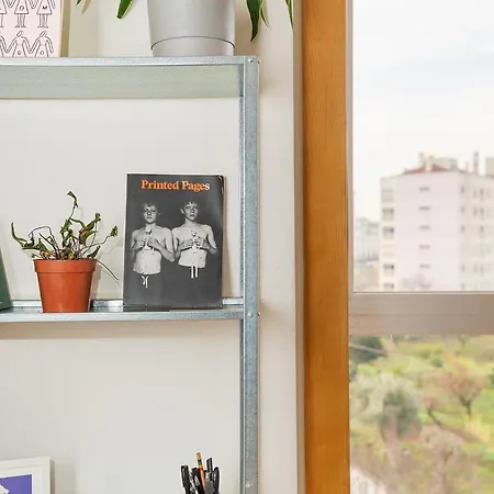 Apartment Cosy Sleeps 6 2mins To Ameixoeira Metro