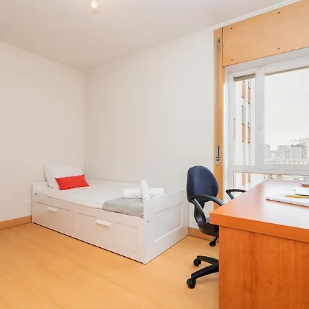 Cosy Sleeps 6 2mins To Ameixoeira Metro Lissabon