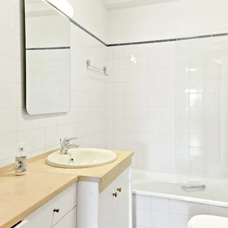 Cosy Sleeps 6 2mins To Ameixoeira Metro