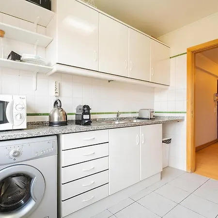 Cosy Sleeps 6 2mins To Ameixoeira Metro *
