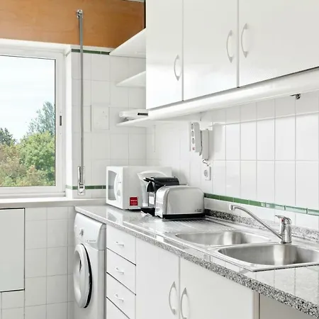 Cosy Sleeps 6 2mins To Ameixoeira Metro Lizbona